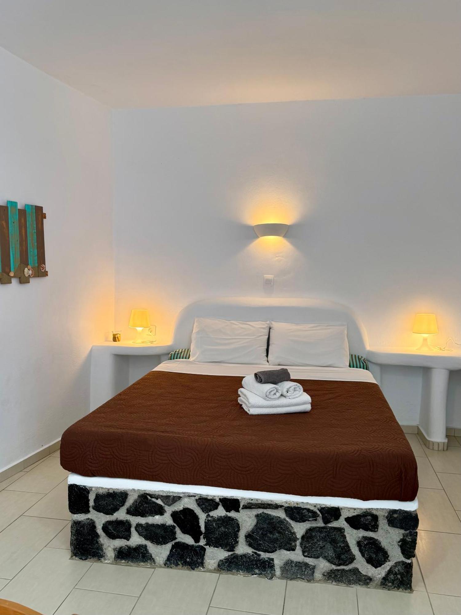 Apartahotel Manias Residences Fira (Santorini)