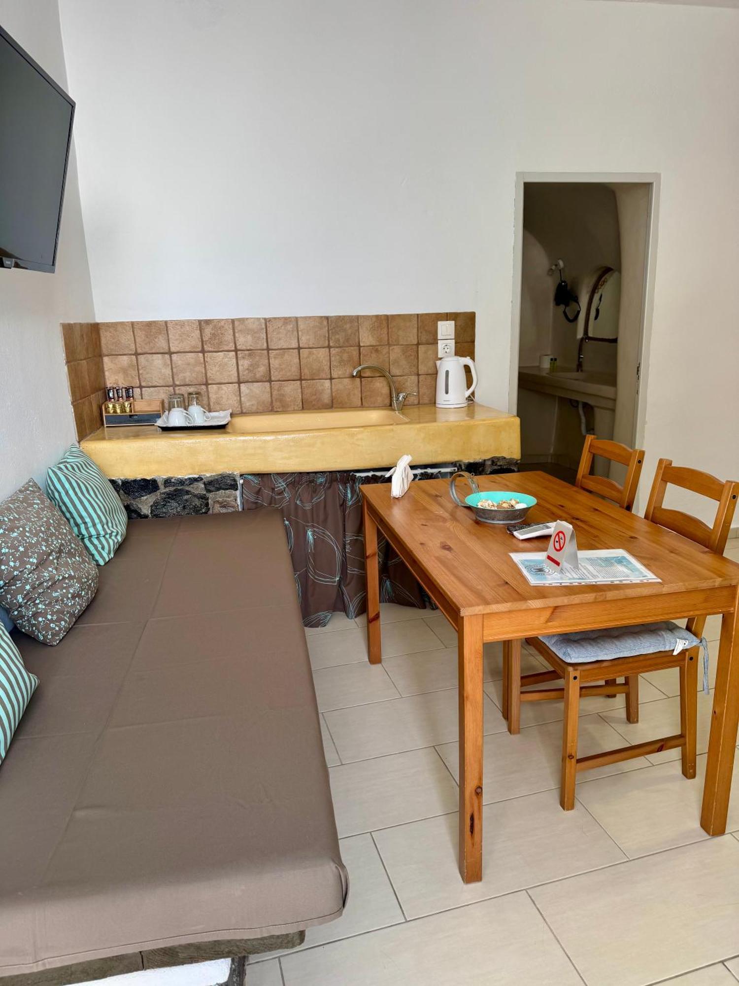 Apartahotel Manias Residences 3*
