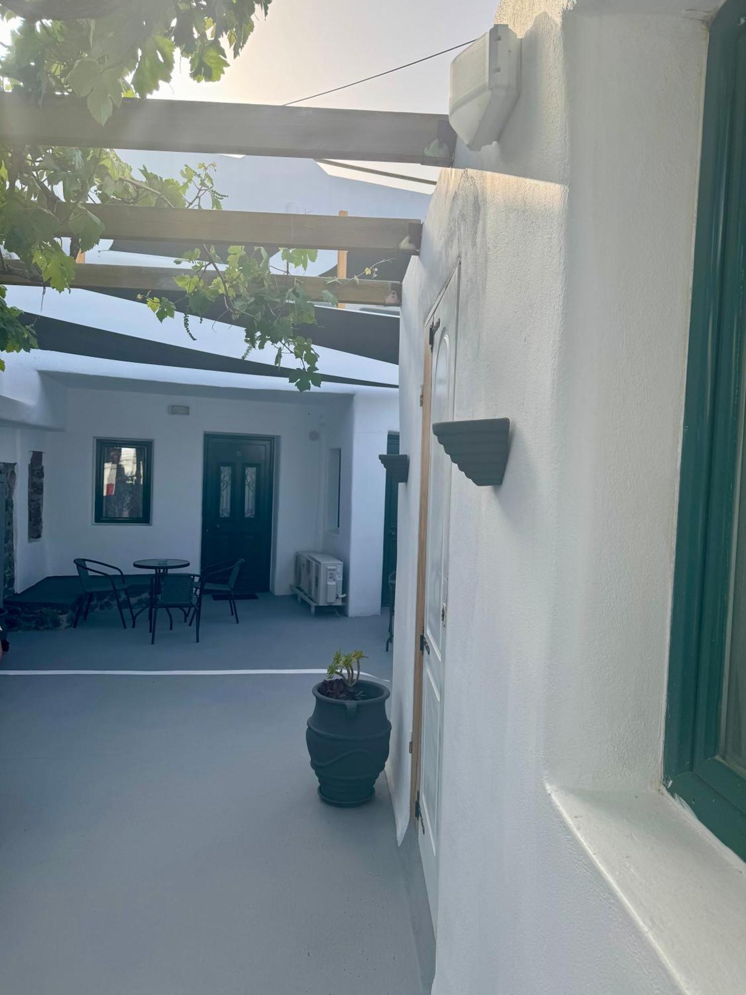 Apartahotel Manias Residences Fira (Santorini)