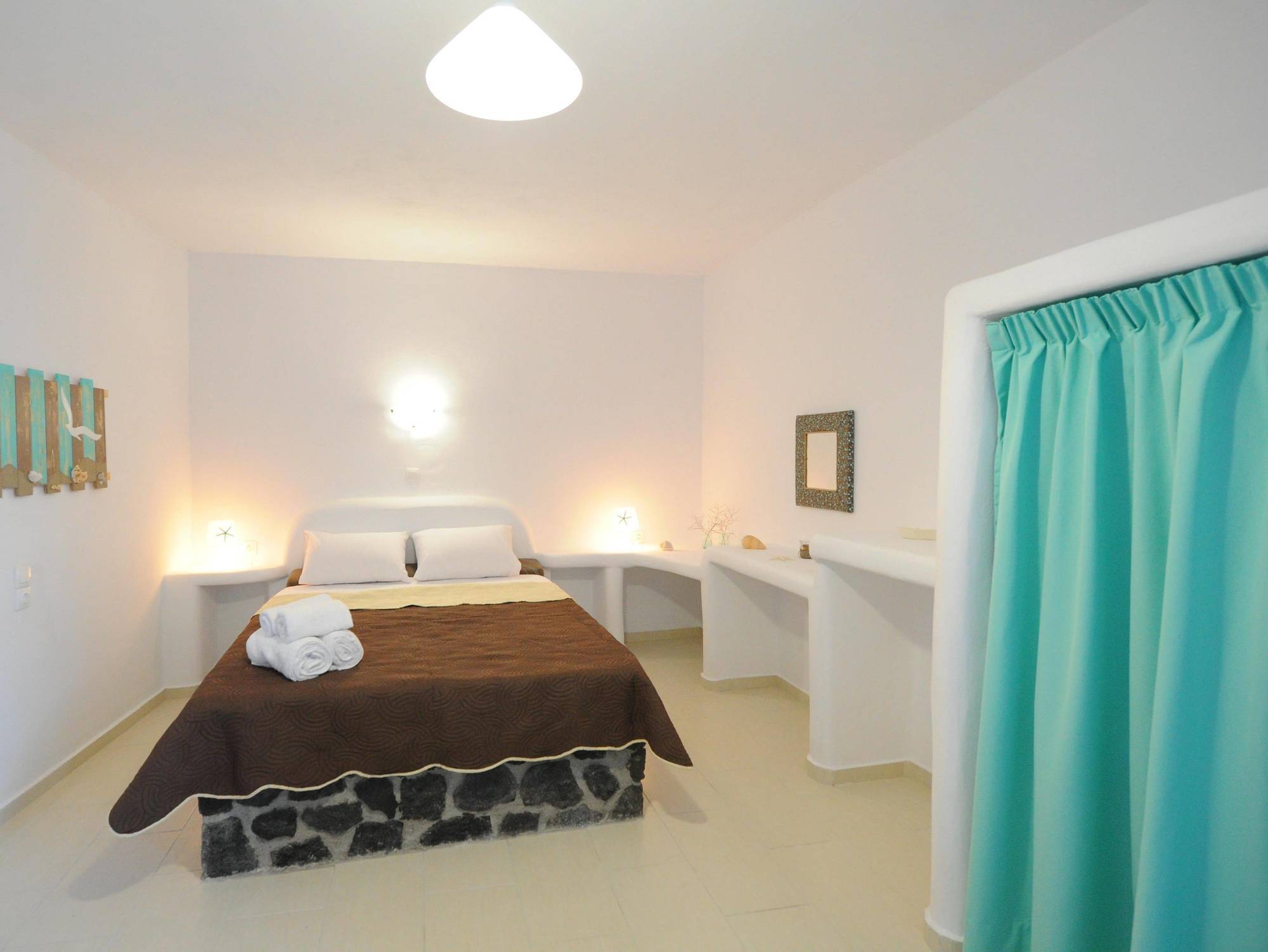 Aparthotel Manias Residences 3*